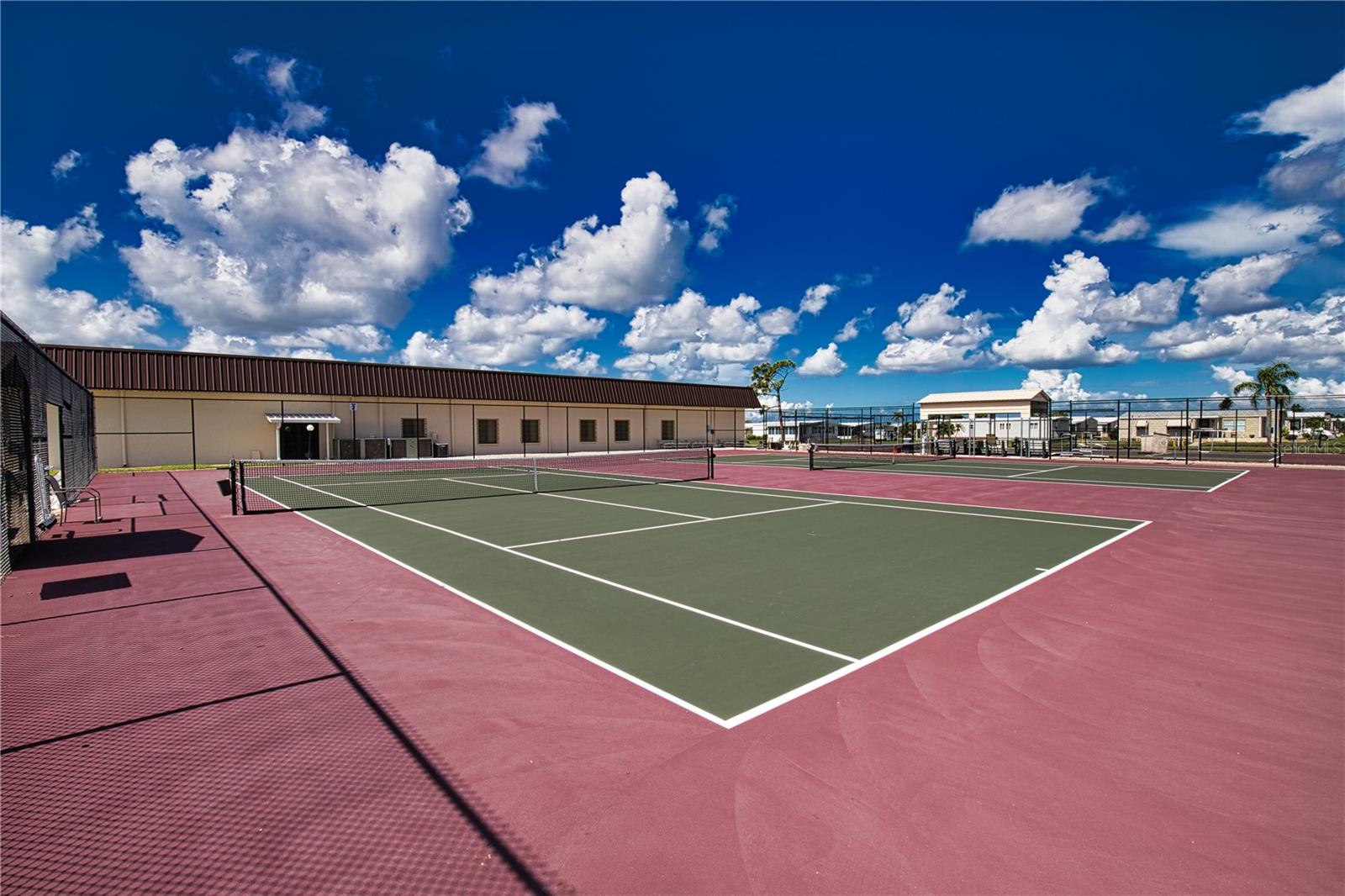 LA CASA MHP CO-OP - Residential