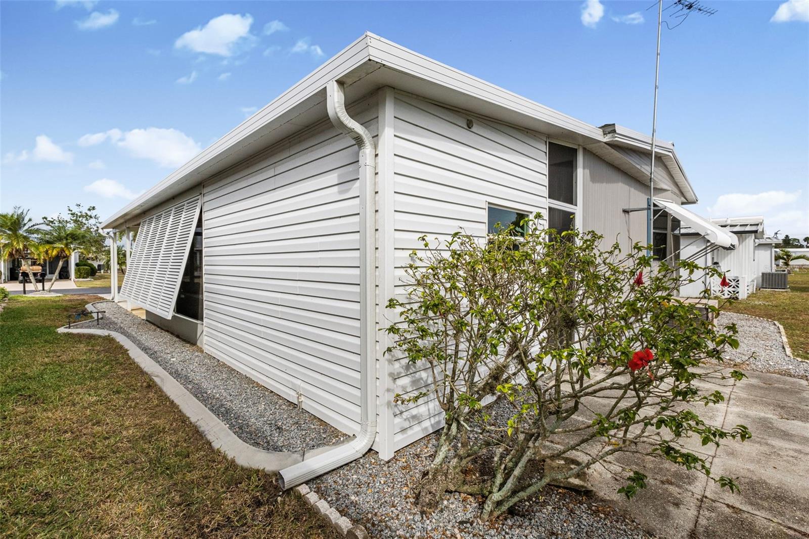 LA CASA MHP CO-OP - Residential