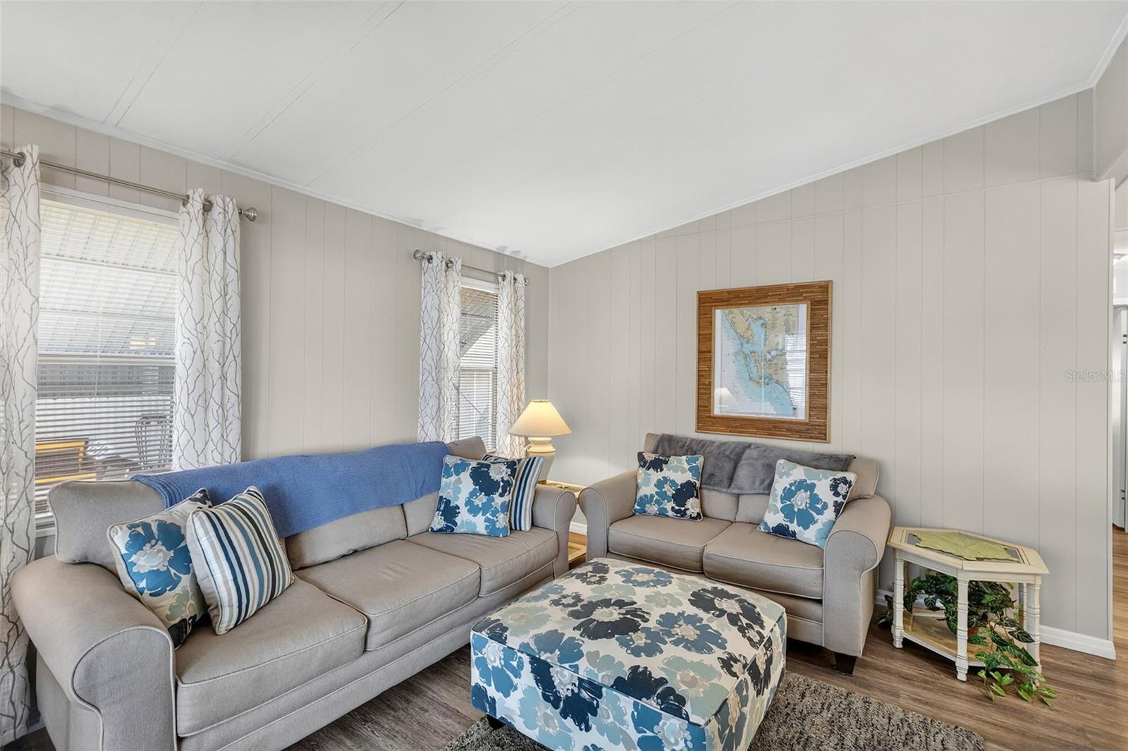 LA CASA MHP CO-OP - Residential