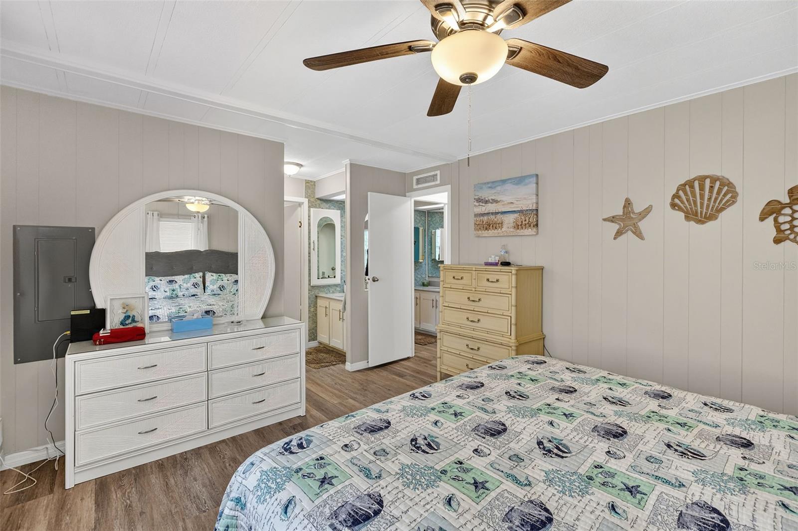 LA CASA MHP CO-OP - Residential