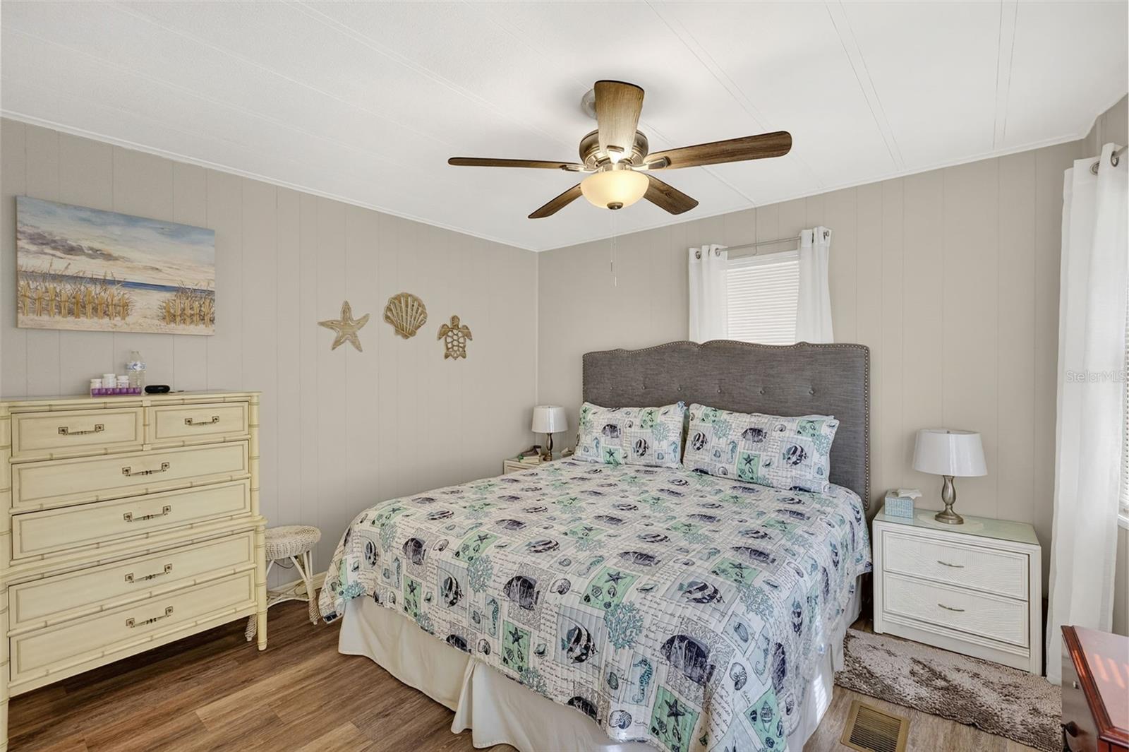 LA CASA MHP CO-OP - Residential