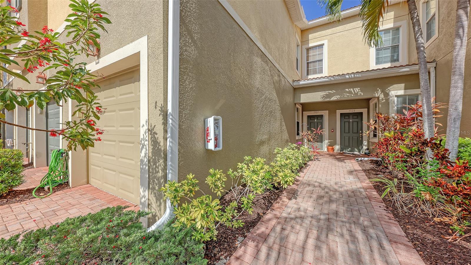 7927 MOONSTONE DRIVE 26-102, SARASOTA, FL, 34233 2 7927 MOONSTONE DRIVE 26-102