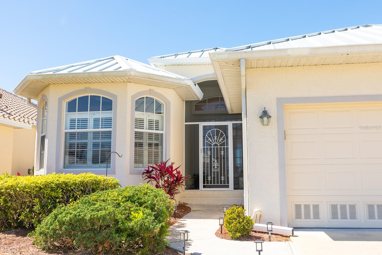 14 WINDWARD TERRACE