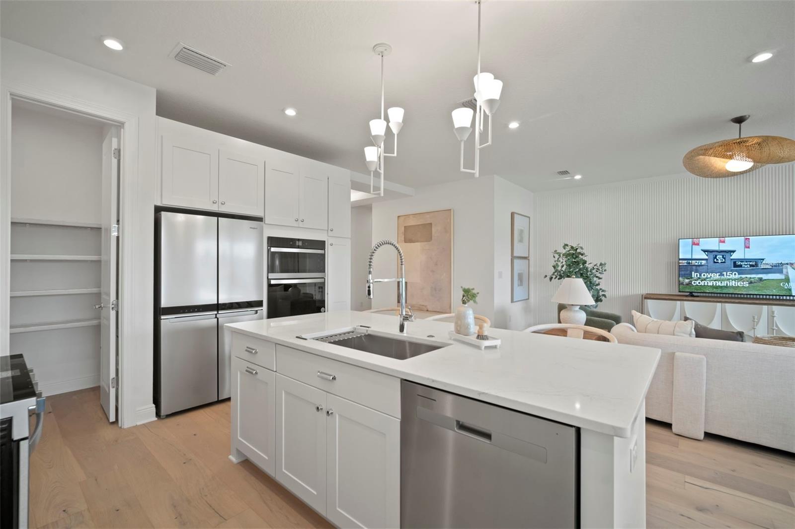 FIELDSTONE - Residential