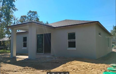 A home in CITRUS SPRINGS