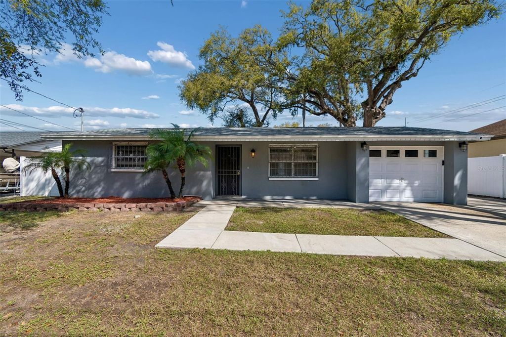 Photo of 6705 Ralston Beach Circle, Tampa, FL 33614 (MLS # TB8486137)