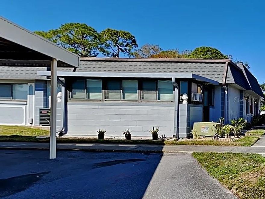 Ready to move-in, 2 Bedroom, 2 Full Bath with 975 Sq Ft, built in 1985.