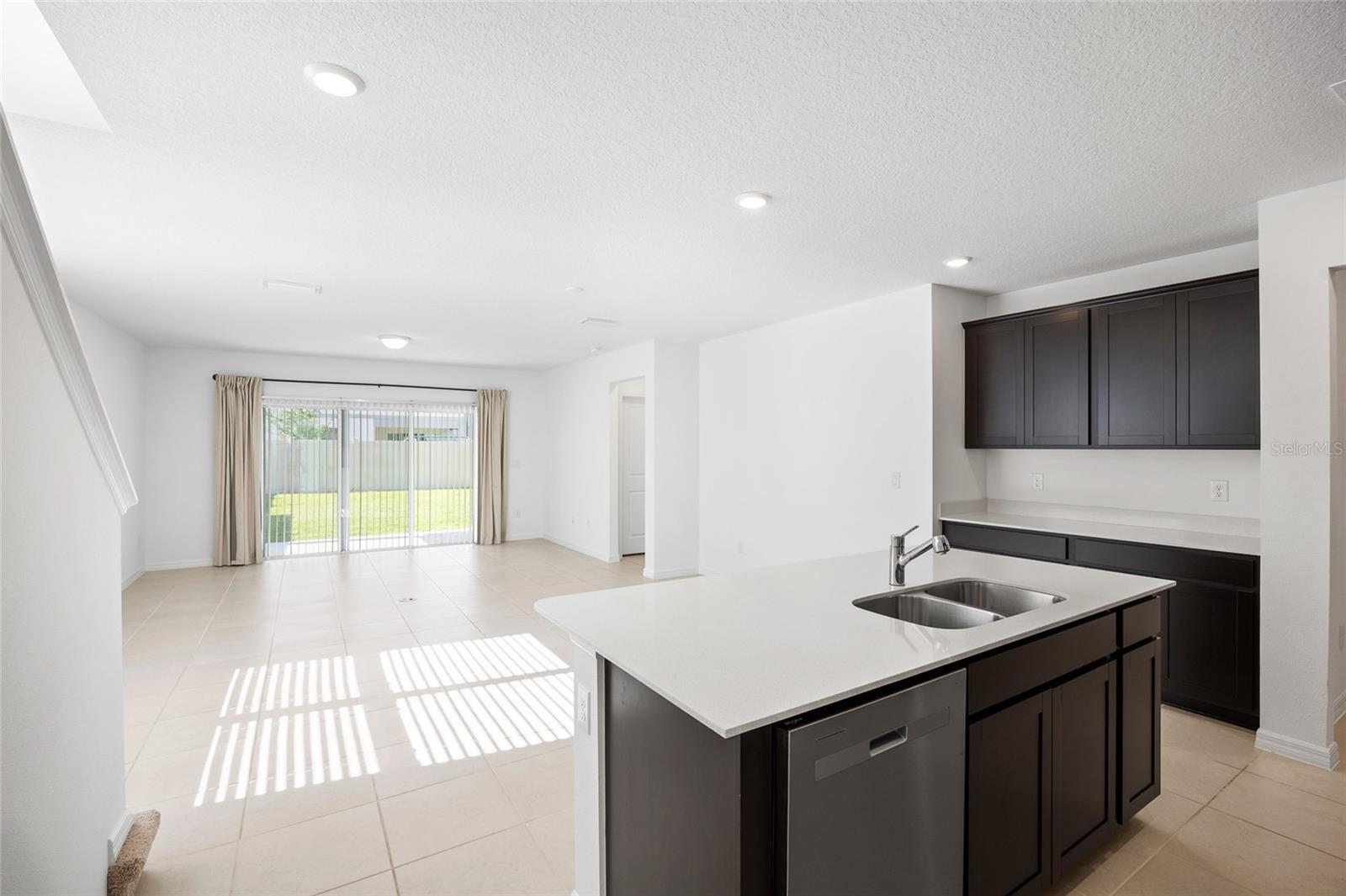 WHISPERING PINES - Residential