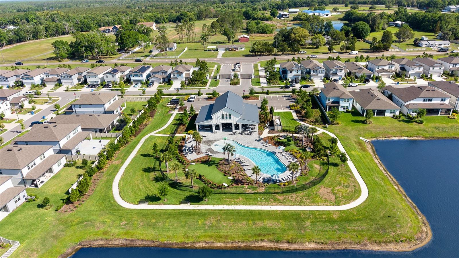 WHISPERING PINES - Residential