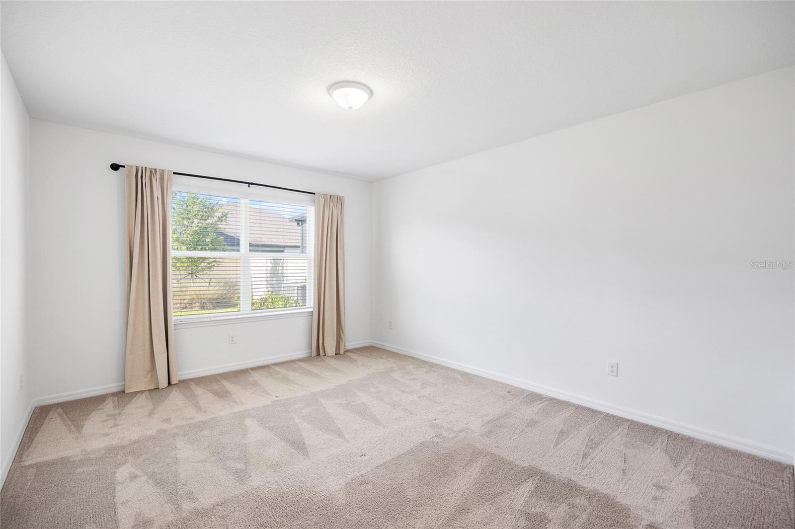 WHISPERING PINES - Residential