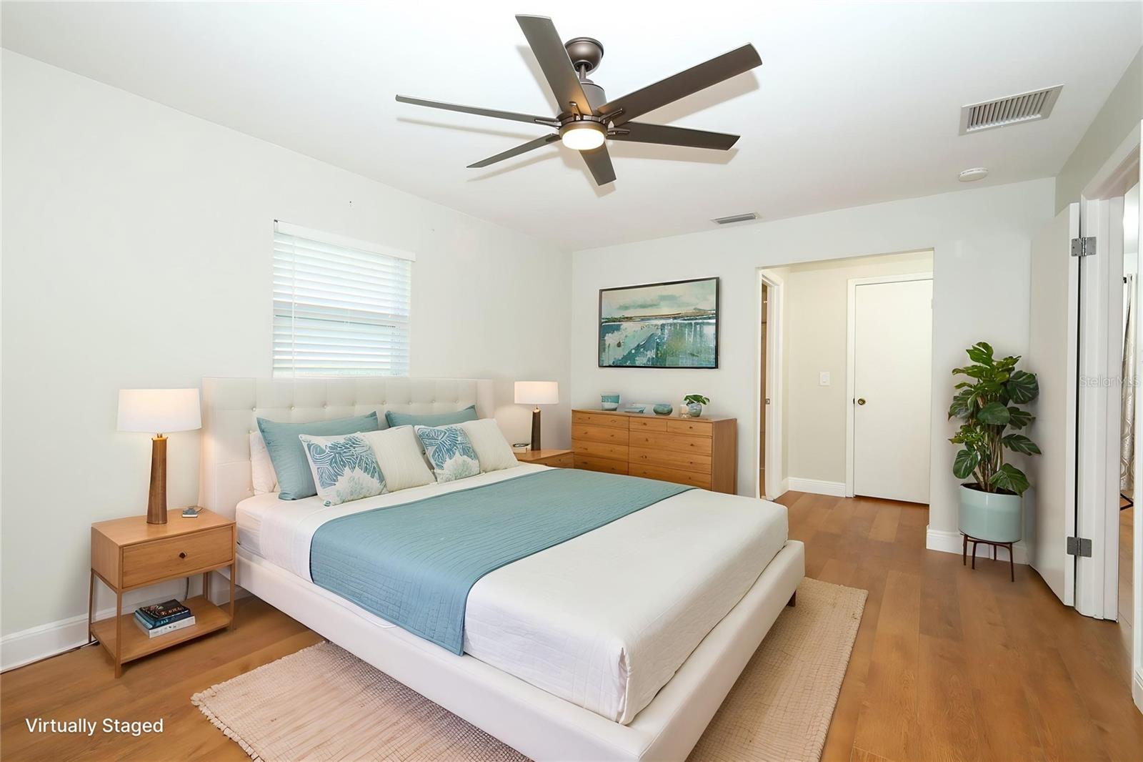 205 W CUMBERLAND CIRCLE