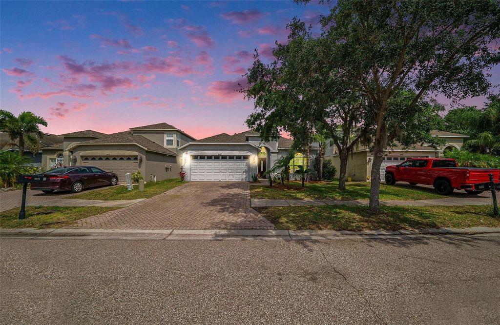 Photo of 8407 Hunters Fork Loop, Ruskin, FL 33573 (MLS # TB8381465)