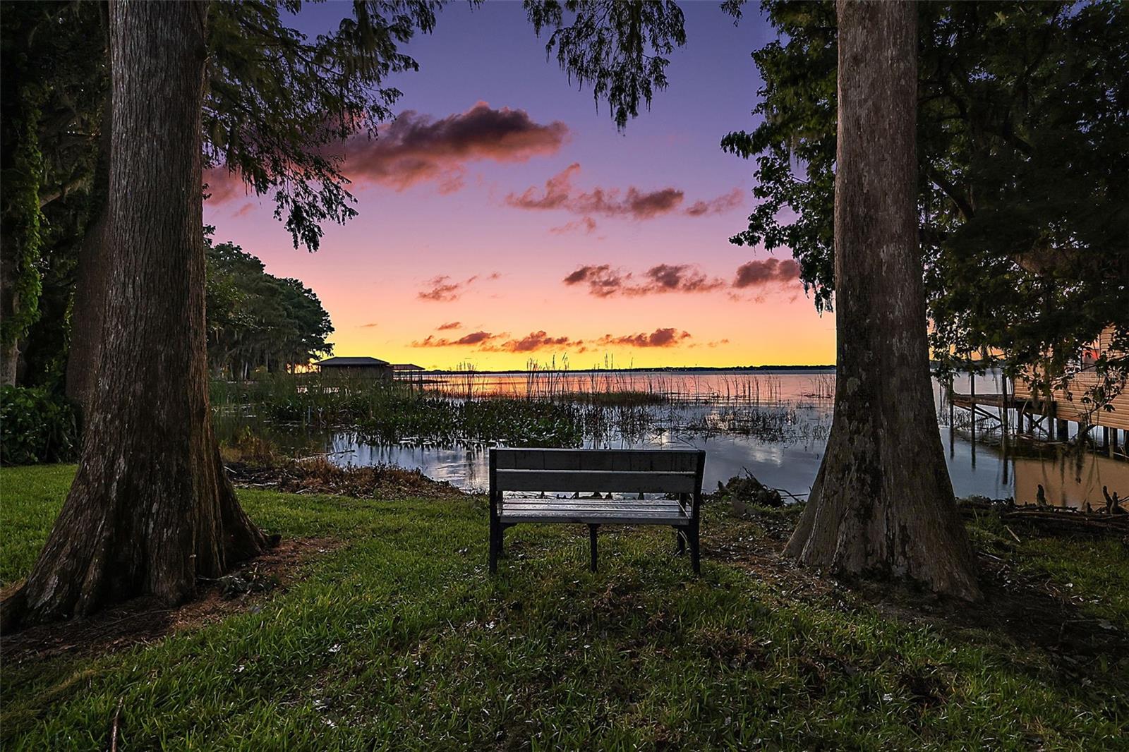 SQUIRREL POINT - Residential