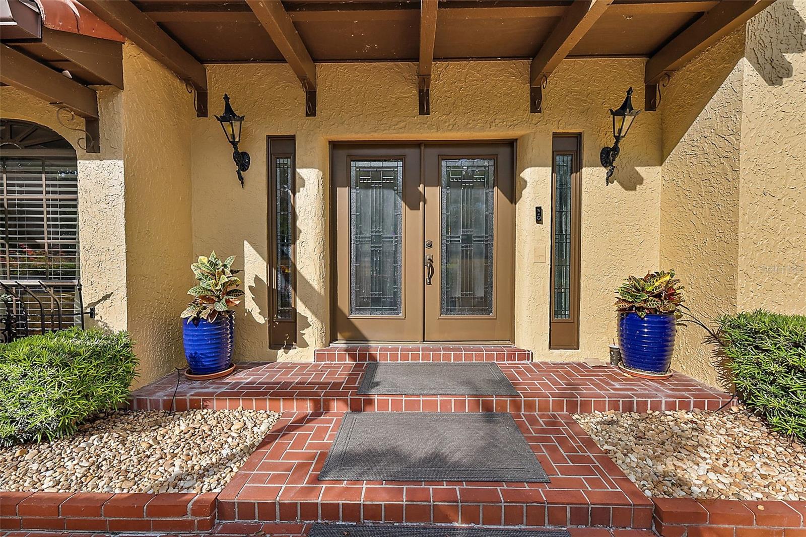 SQUIRREL POINT - Residential