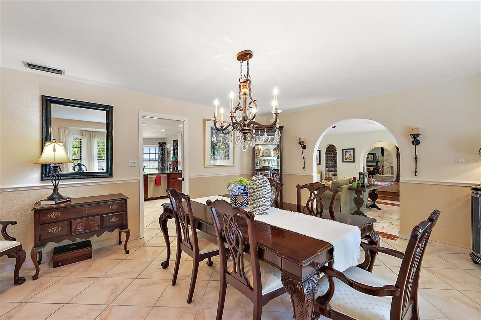 SQUIRREL POINT - Residential