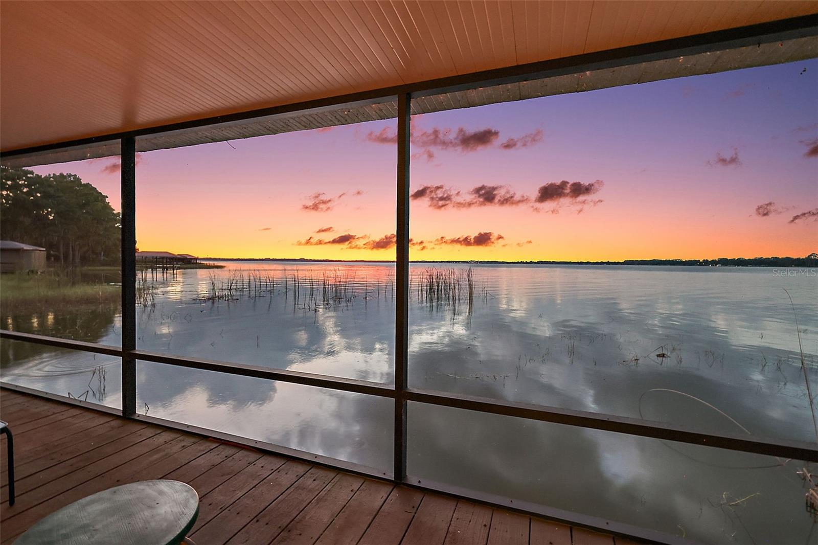 SQUIRREL POINT - Residential