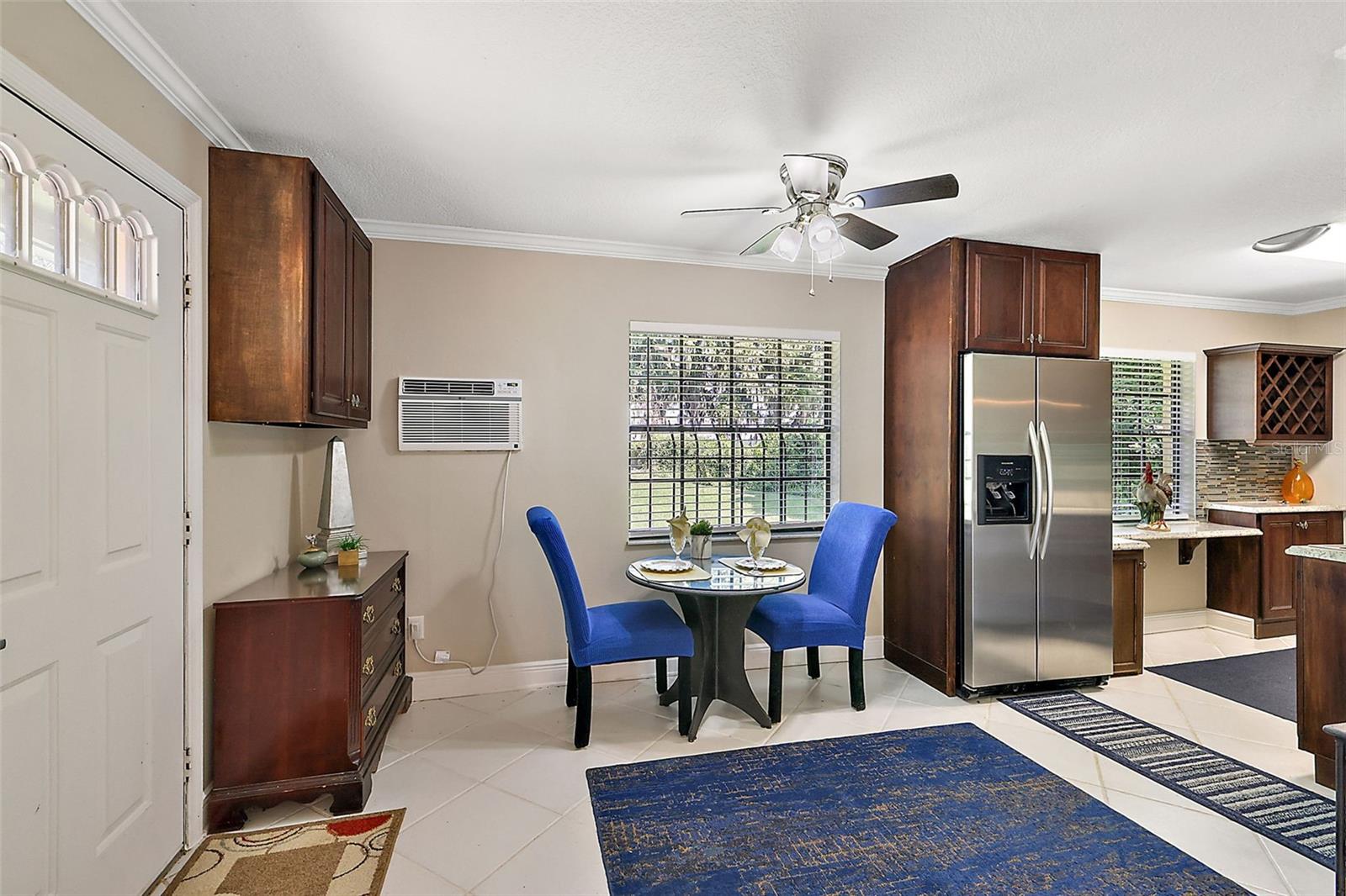 SQUIRREL POINT - Residential