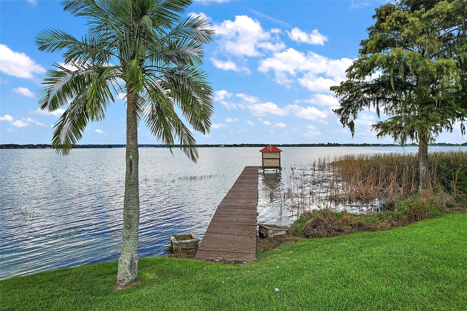 SQUIRREL POINT - Residential