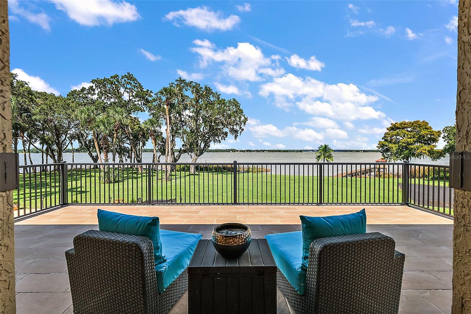 SQUIRREL POINT - Residential