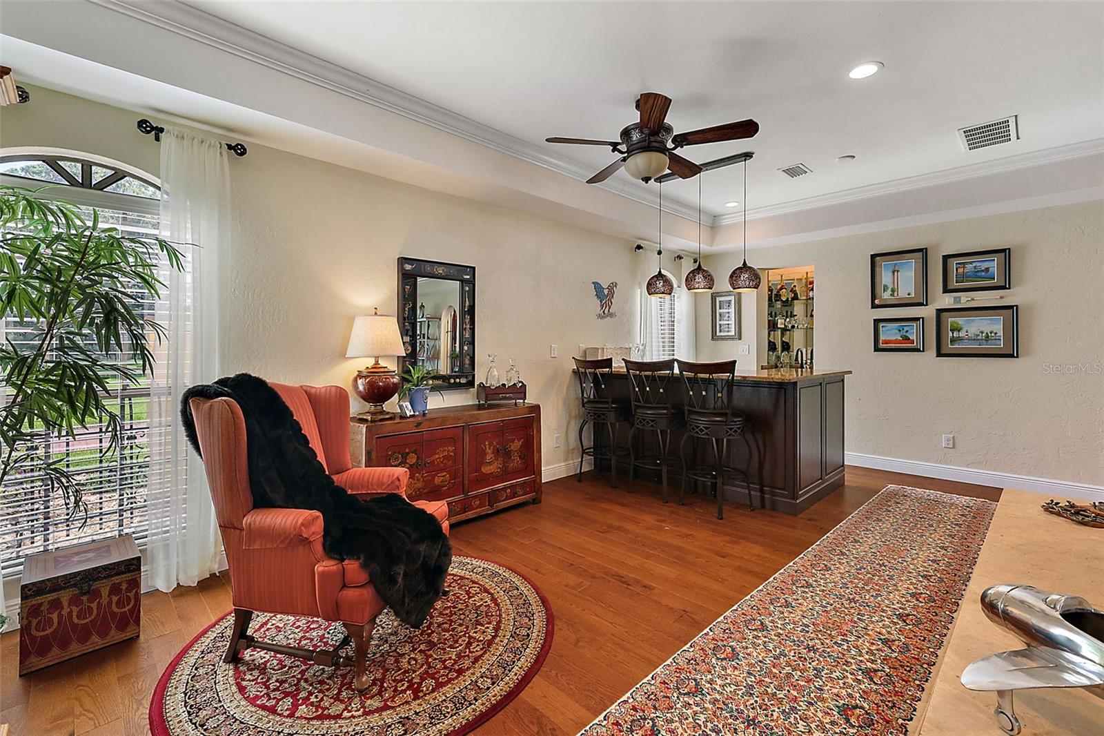 SQUIRREL POINT - Residential