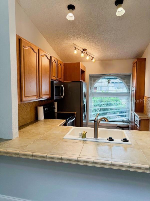 BELLE OAK VILLAS - Residential