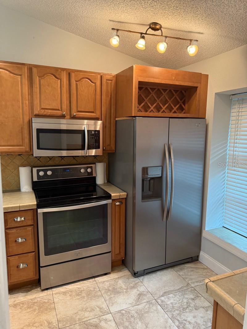 BELLE OAK VILLAS - Residential