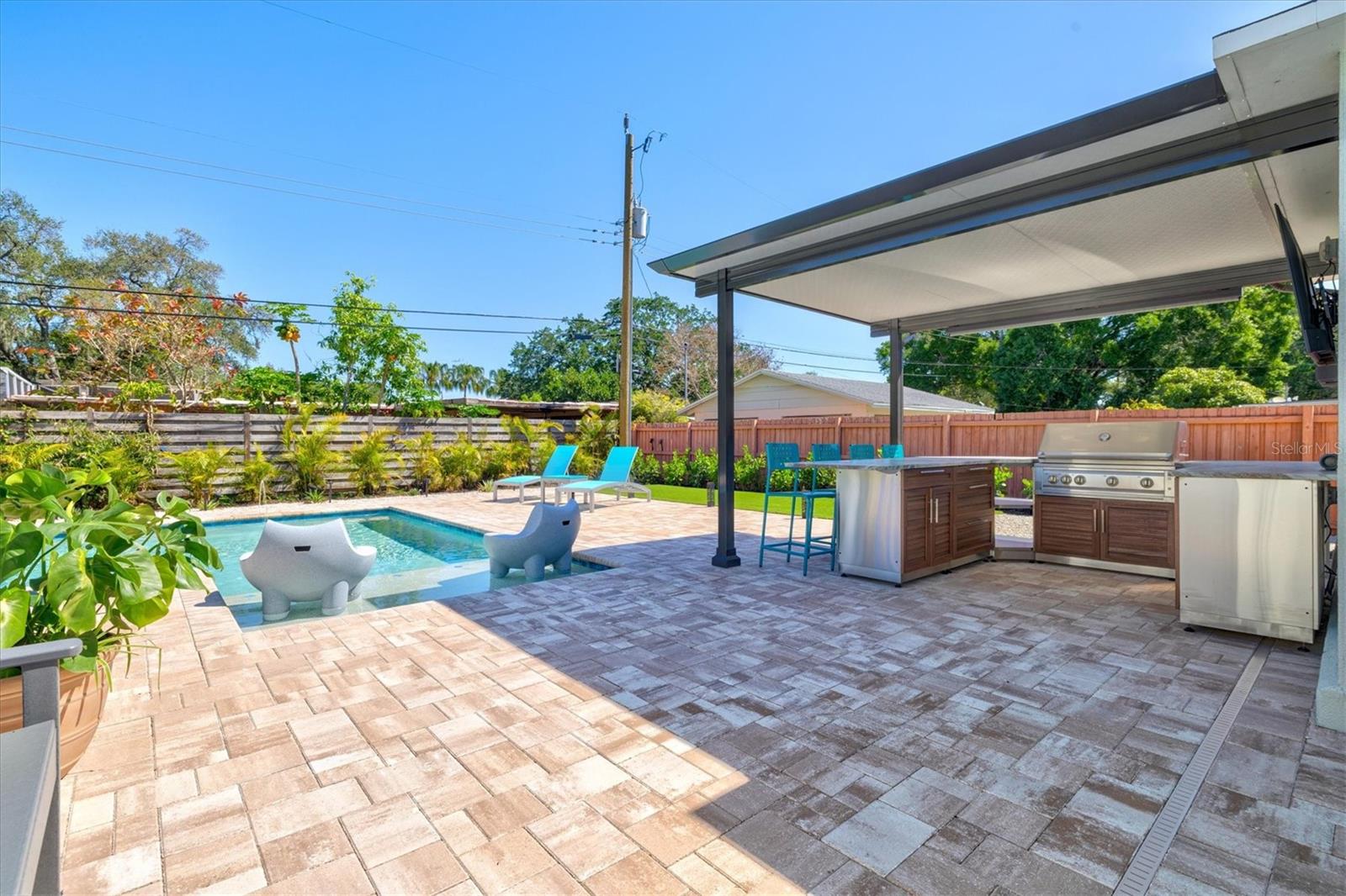 RINGLING BLVD SUB - Residential Lease