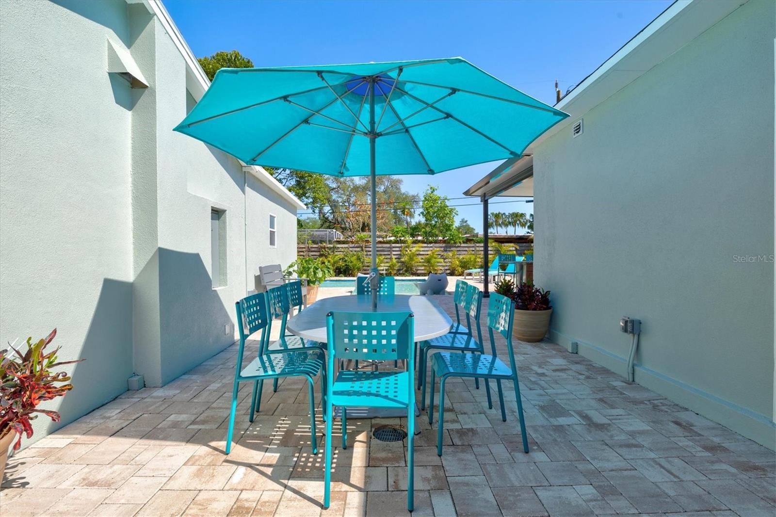 RINGLING BLVD SUB - Residential Lease