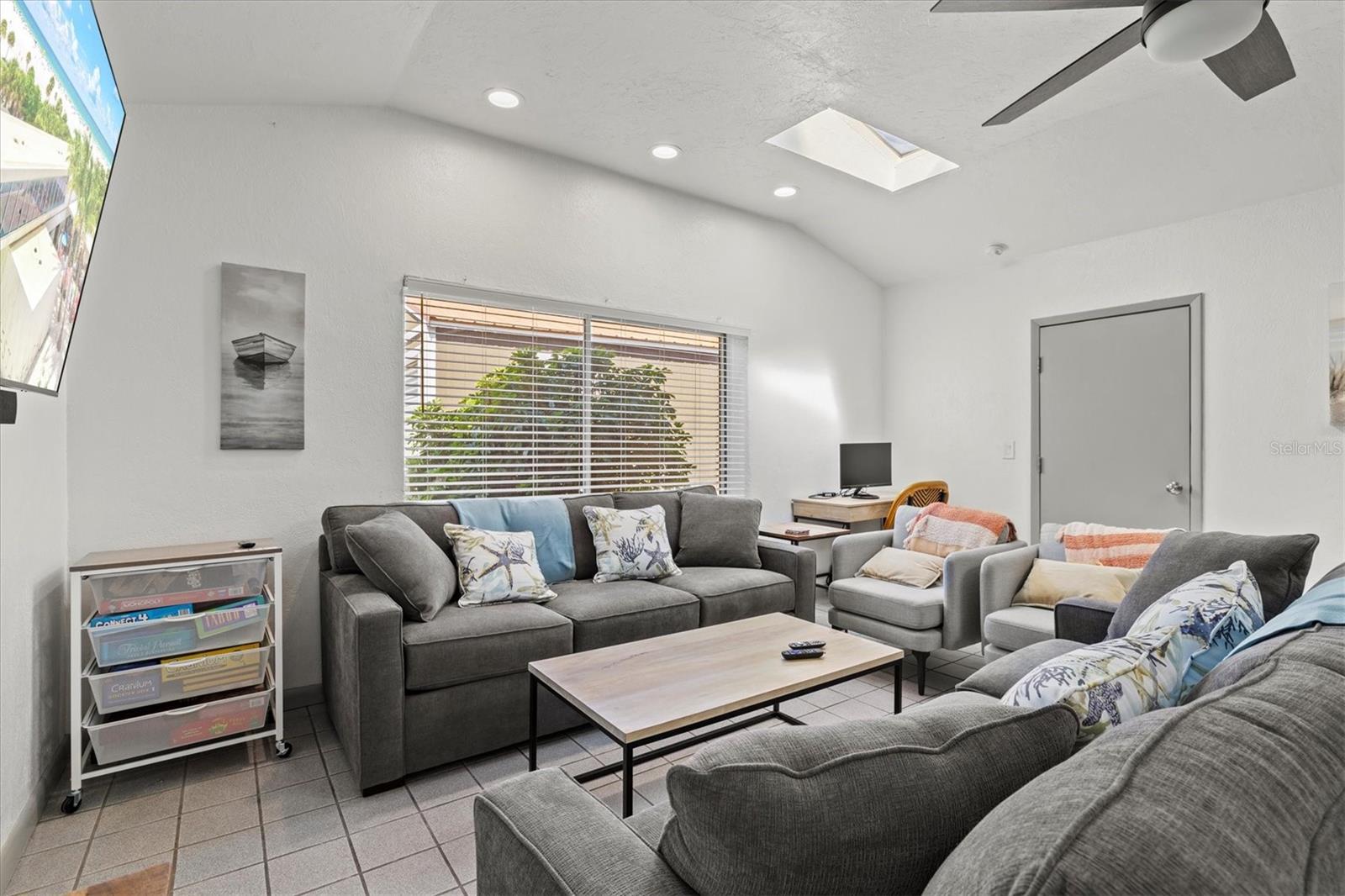 RINGLING BLVD SUB - Residential Lease