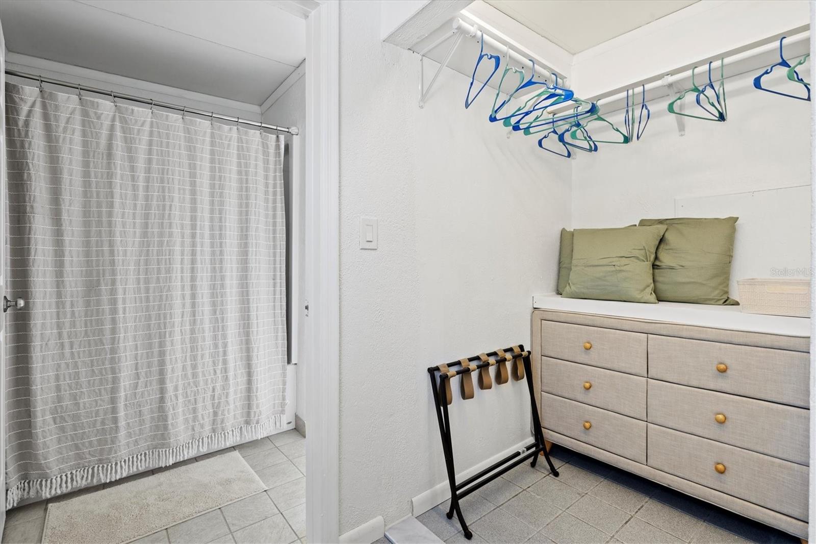 RINGLING BLVD SUB - Residential Lease