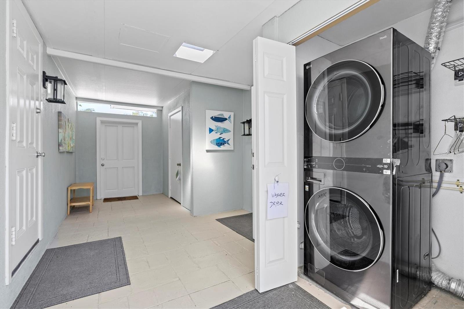 RINGLING BLVD SUB - Residential Lease