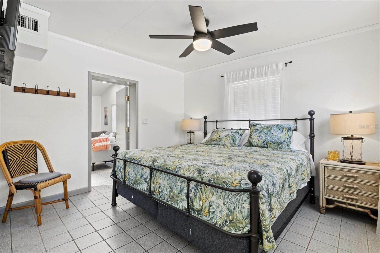 RINGLING BLVD SUB - Residential Lease