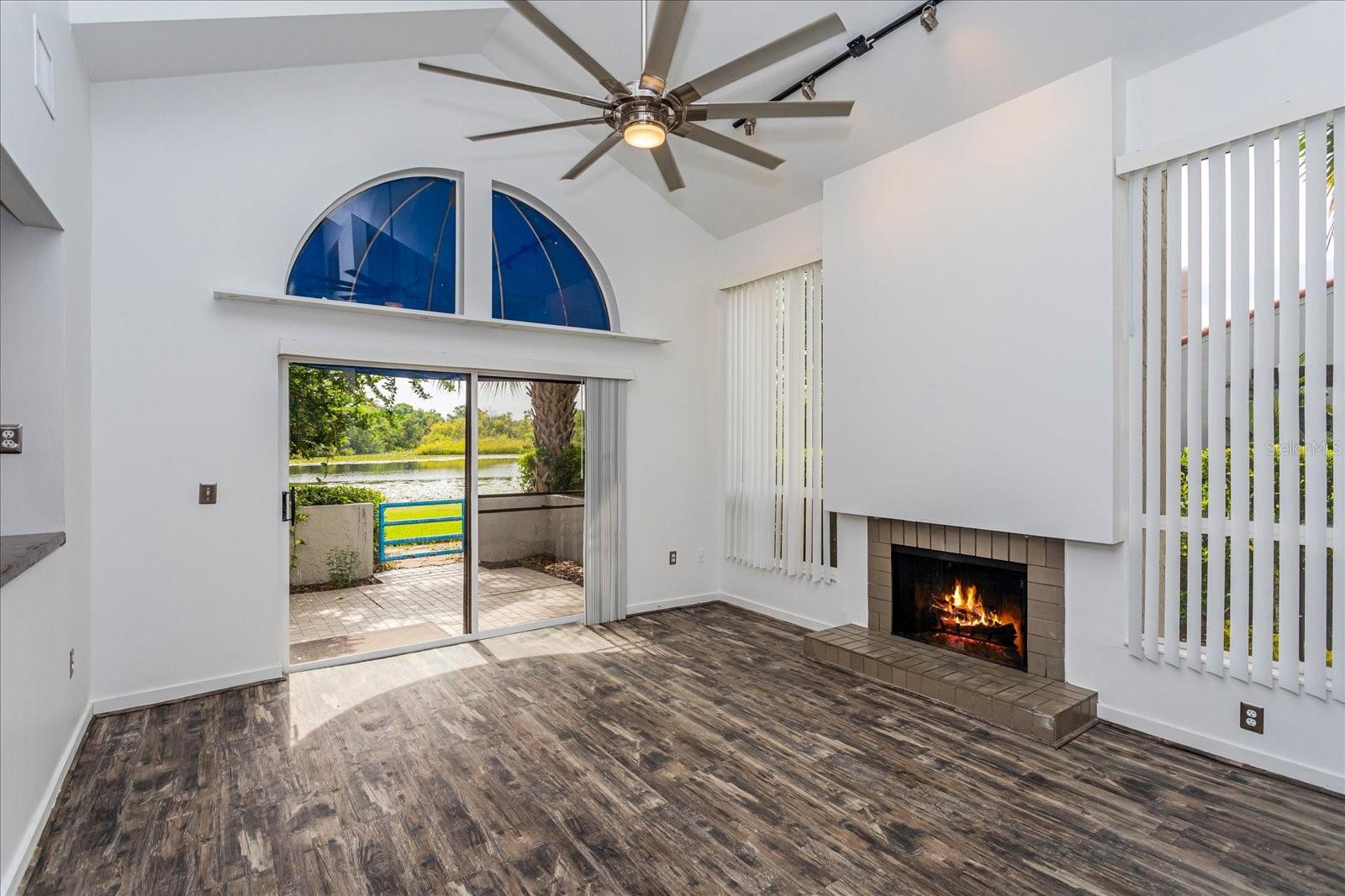 1000 WINDERLEY PLACE 7