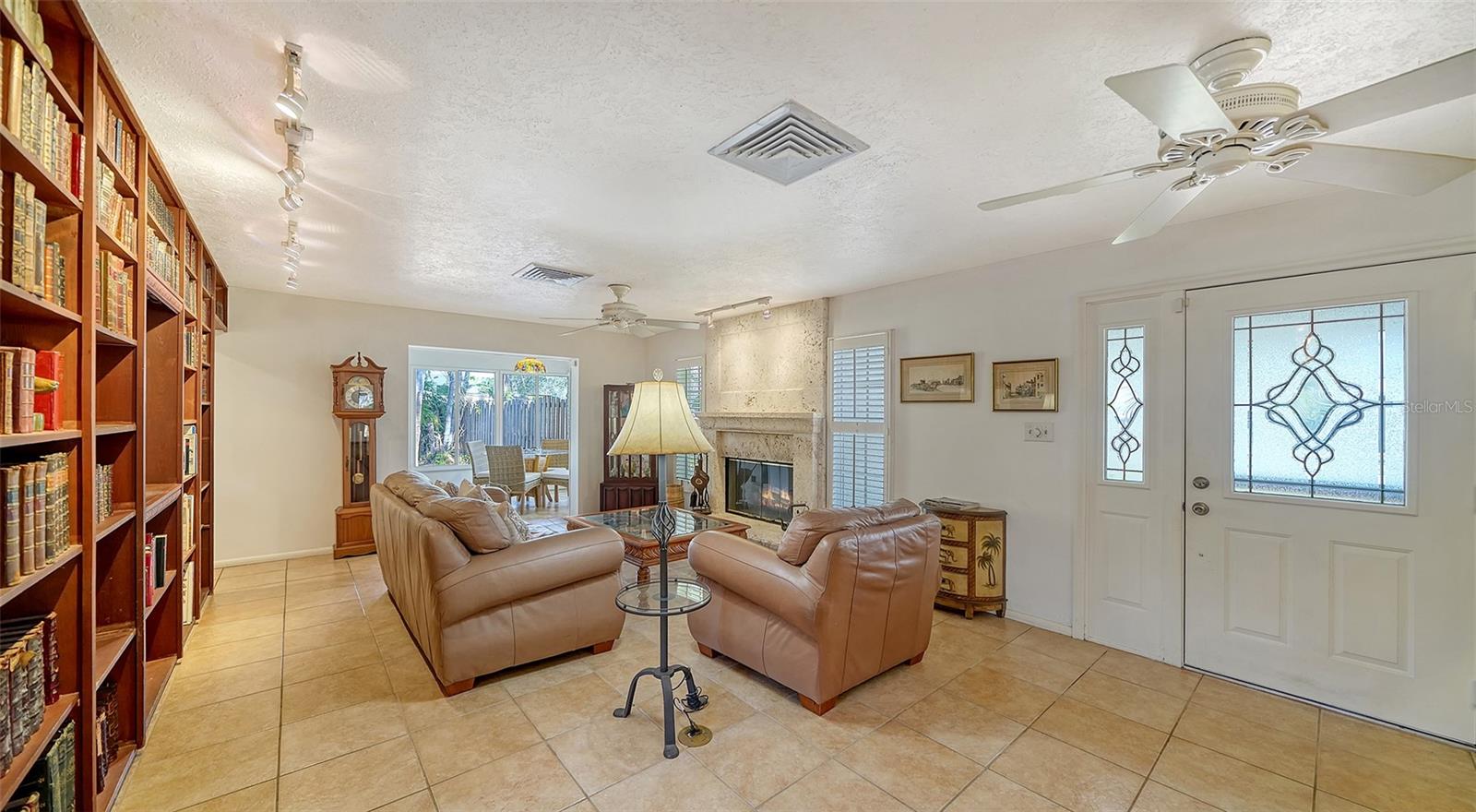 3716 CAMINO REAL