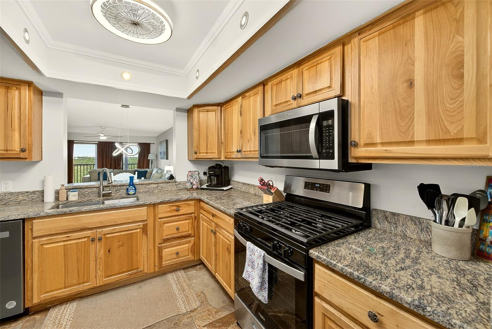 ISLAND VIEW SOUTH CONDO - Residential