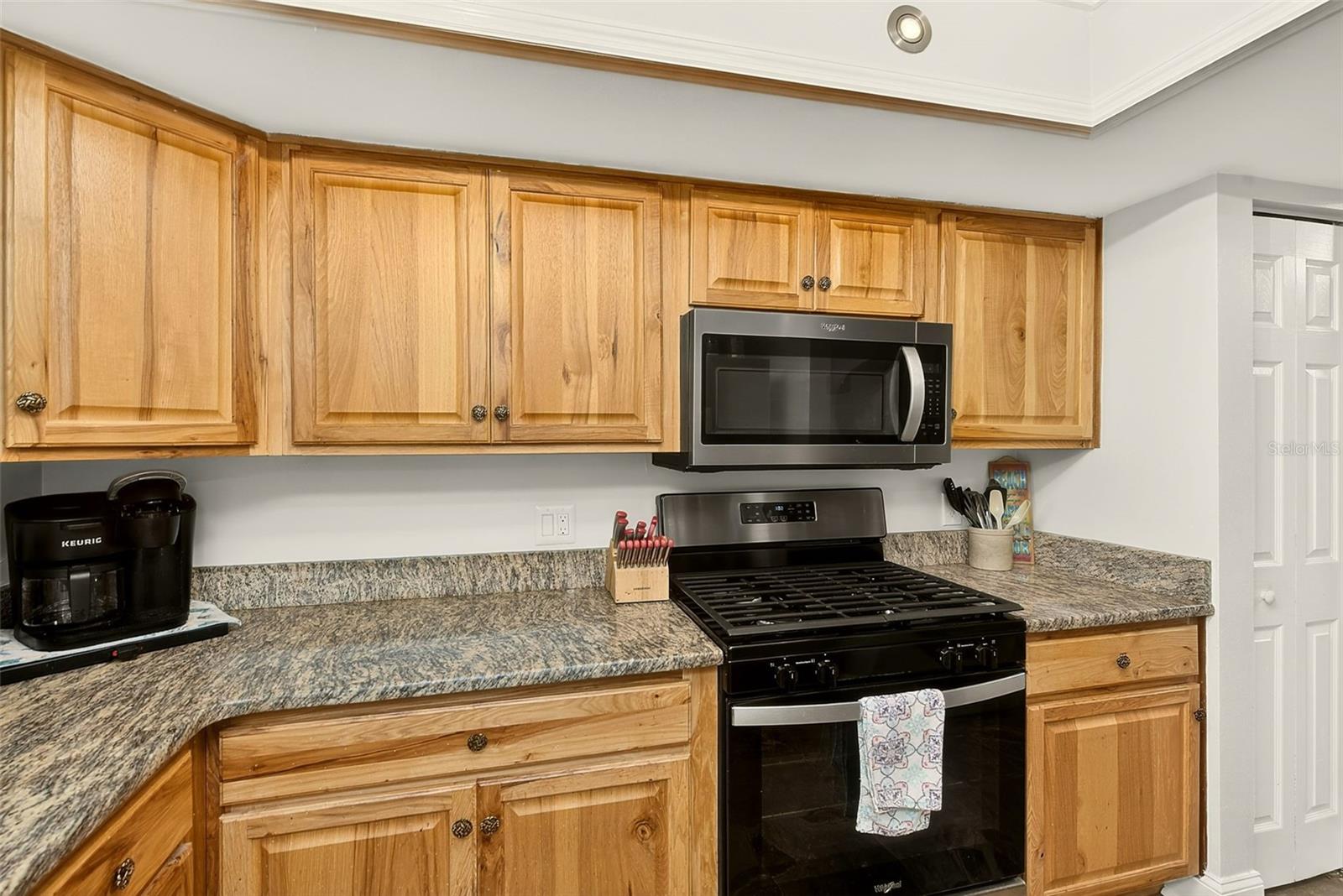 ISLAND VIEW SOUTH CONDO - Residential