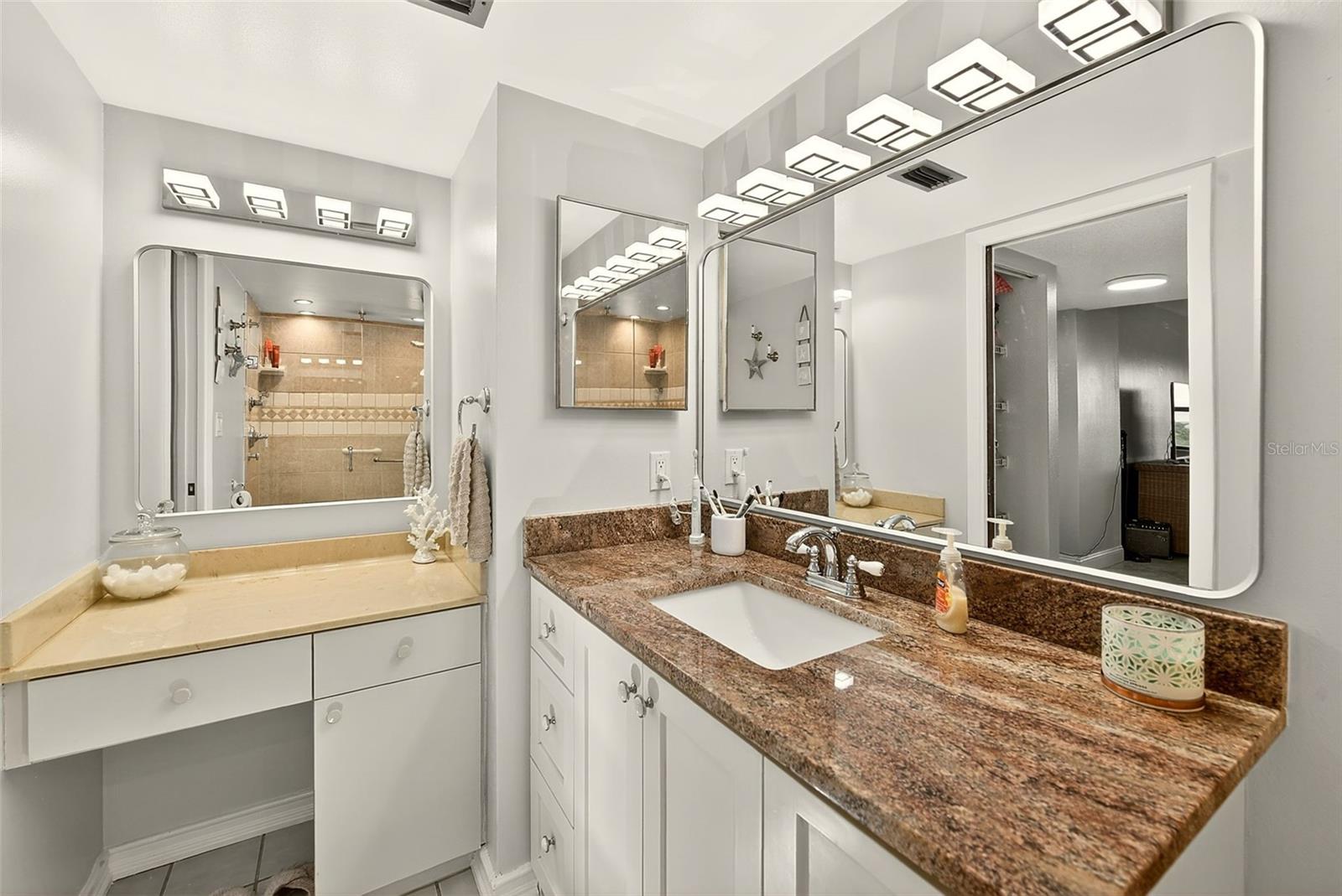 ISLAND VIEW SOUTH CONDO - Residential