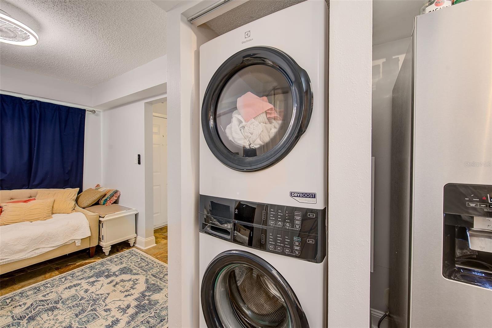 ISLAND VIEW SOUTH CONDO - Residential