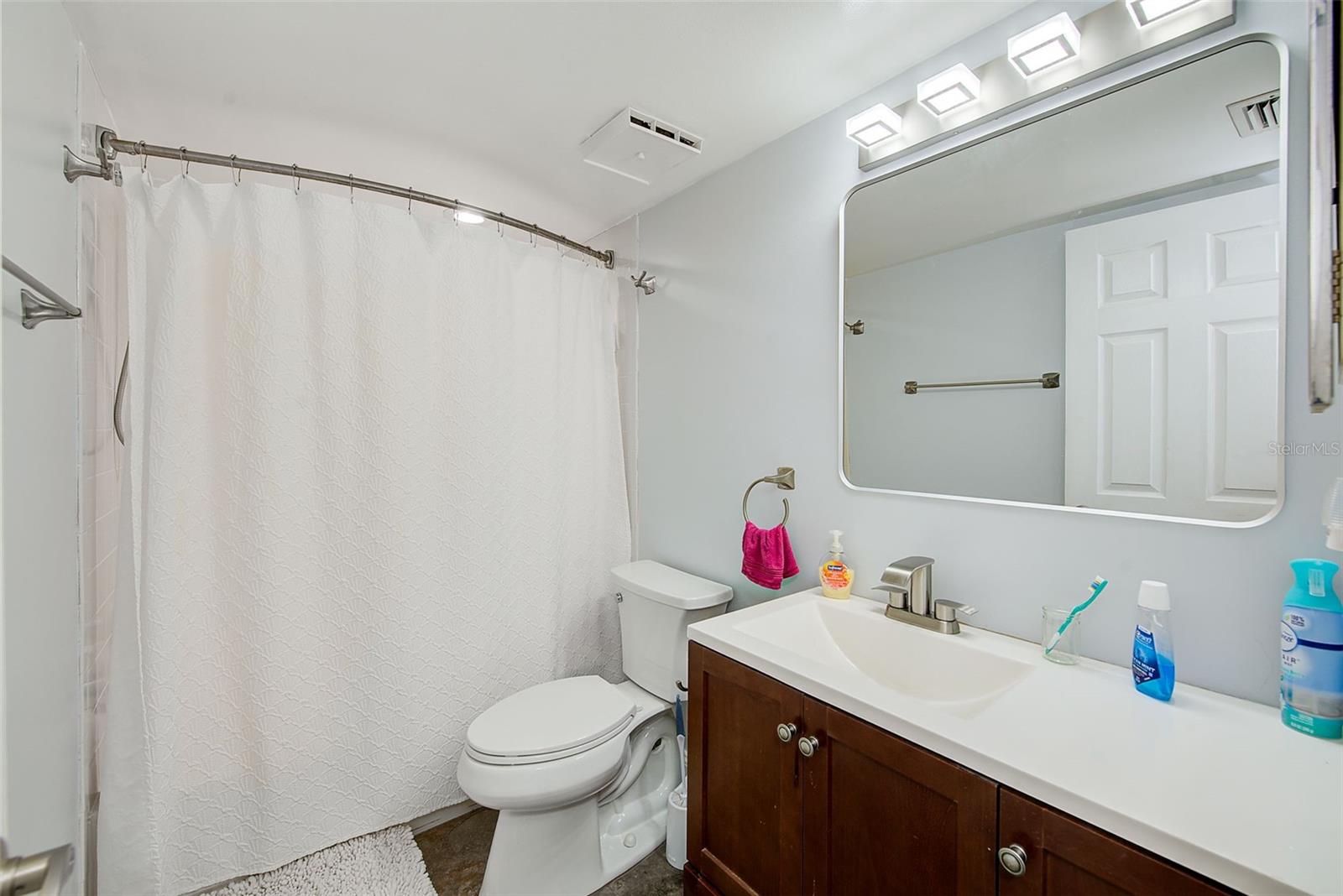 ISLAND VIEW SOUTH CONDO - Residential