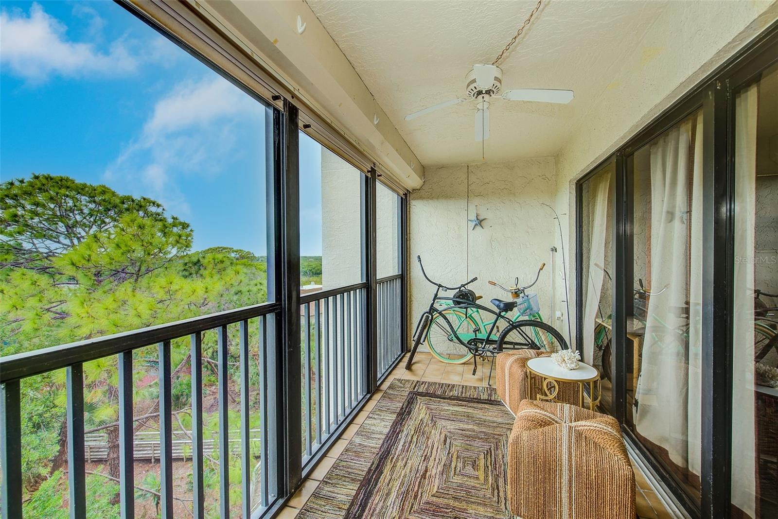 ISLAND VIEW SOUTH CONDO - Residential