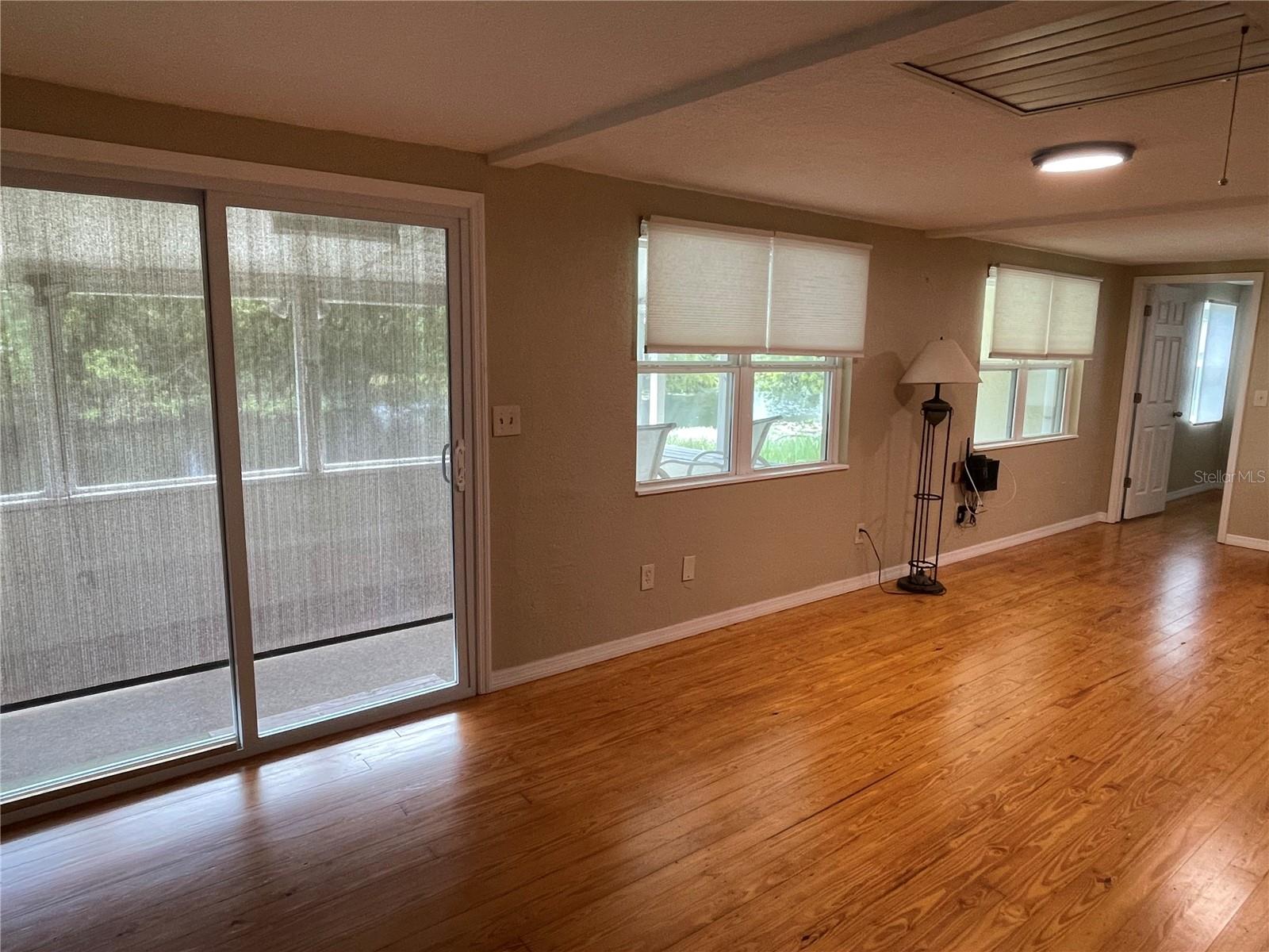 EL RANCHO PARK ADD BLK B - Residential