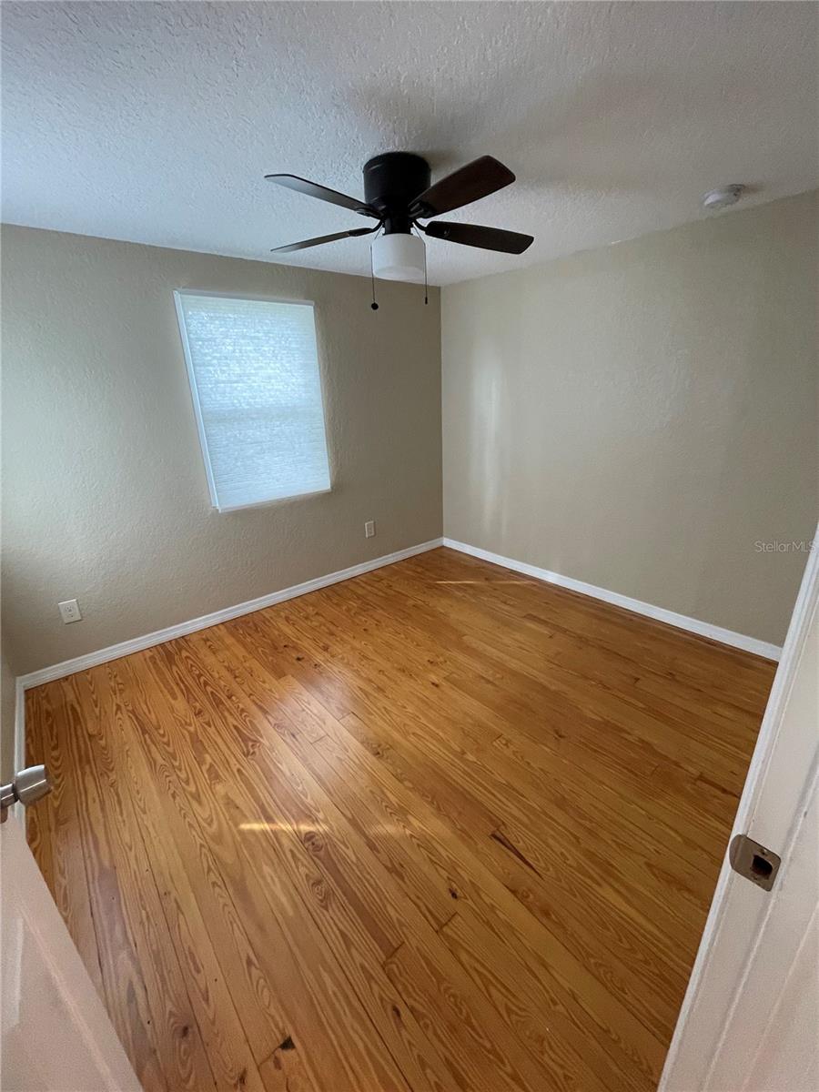 EL RANCHO PARK ADD BLK B - Residential