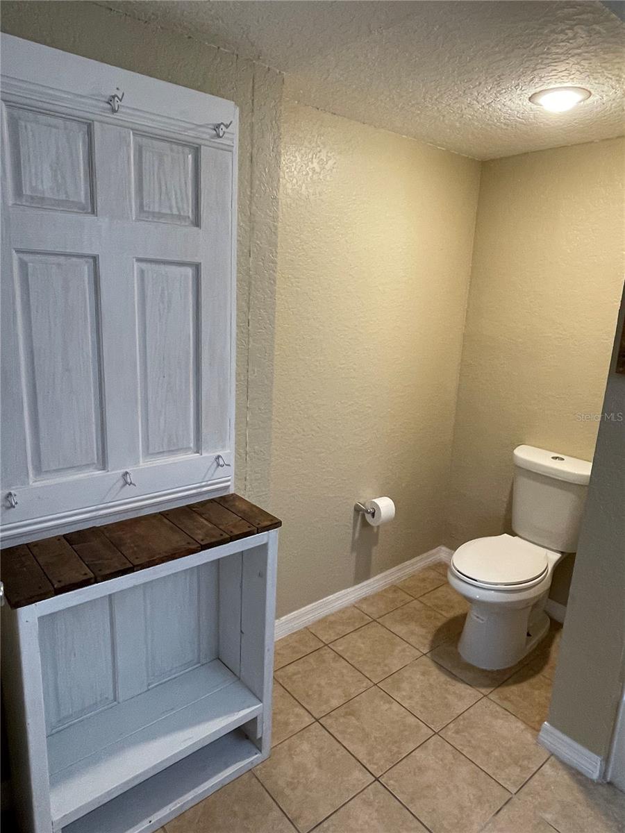 EL RANCHO PARK ADD BLK B - Residential