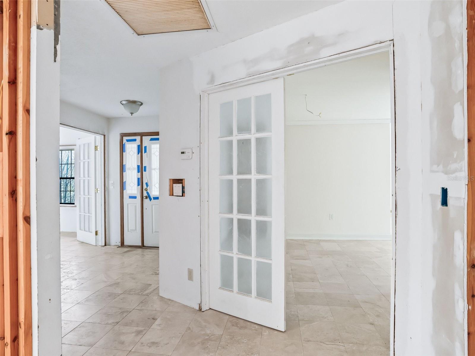 ROCK HOLLOW ESTATE - Residential