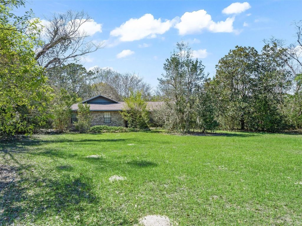 Photo of 10120 SW 71st Court, Ocala, FL 34476 (MLS # OM720990)