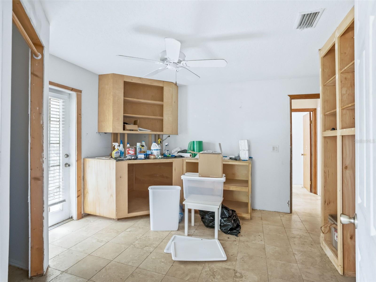 ROCK HOLLOW ESTATE - Residential