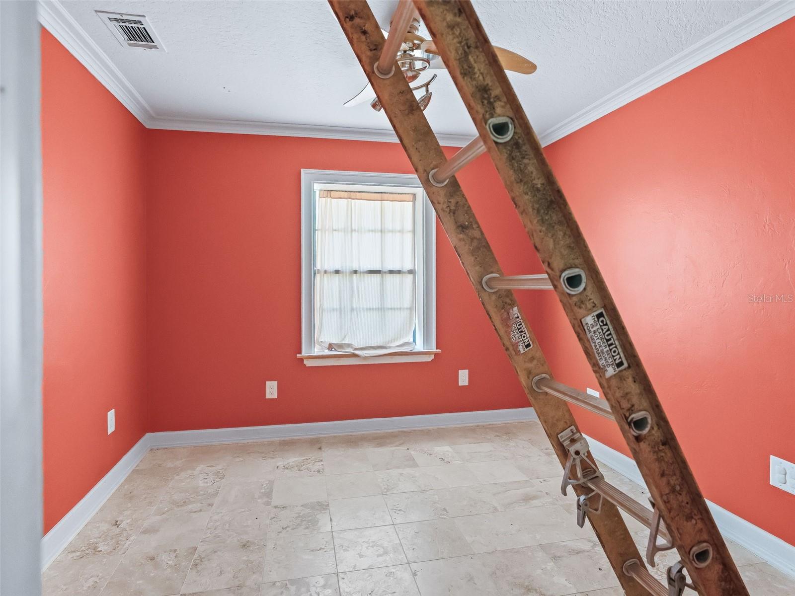 ROCK HOLLOW ESTATE - Residential