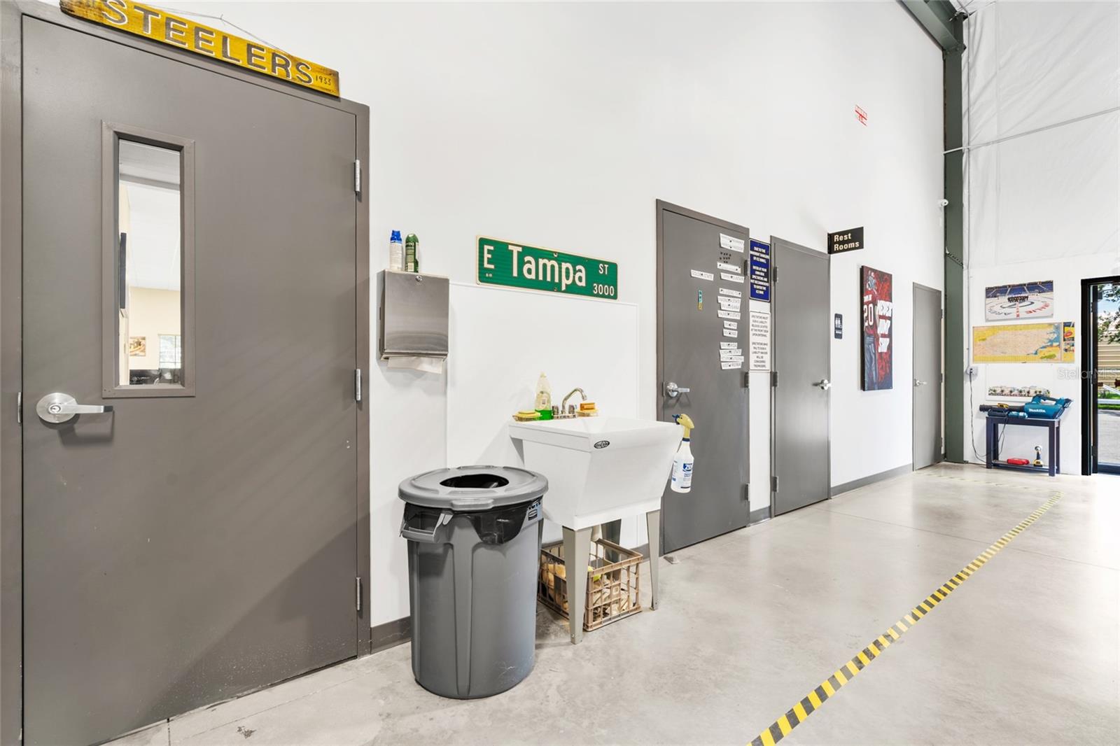 SOUTH TAMPA SUB - Commercial Lease