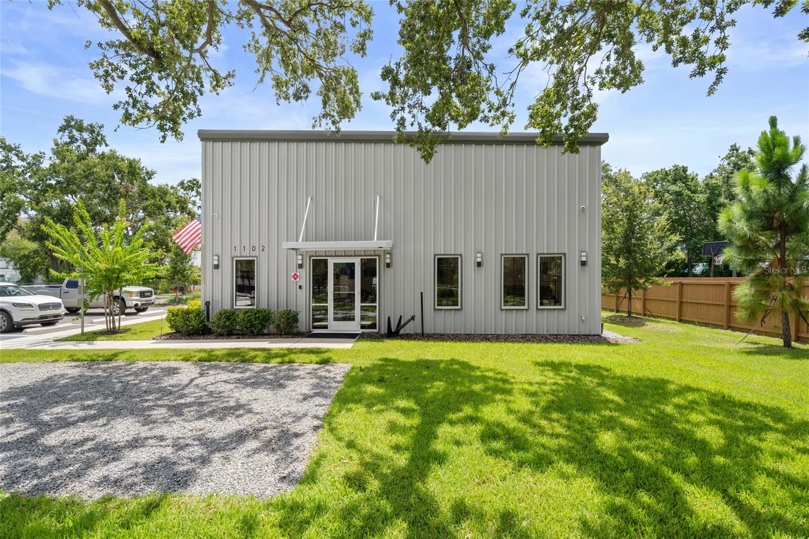 SOUTH TAMPA SUB - Commercial Lease