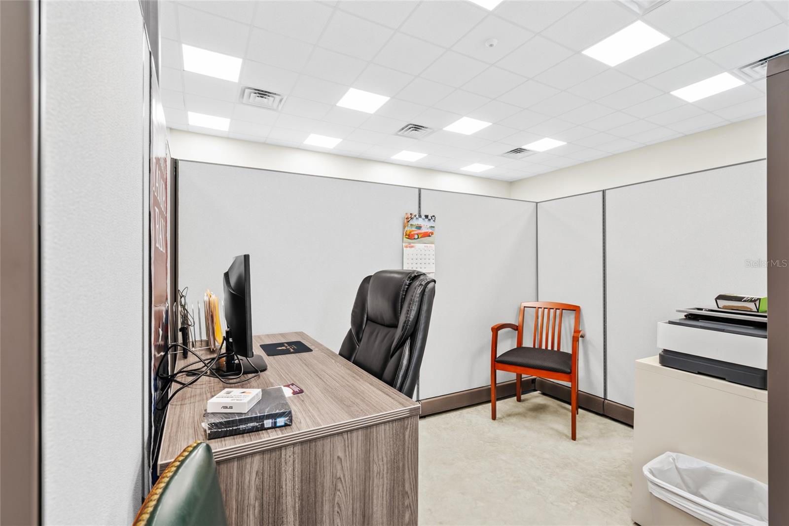 SOUTH TAMPA SUB - Commercial Lease